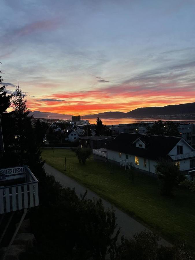 Penthouse Apartment With Amazing View. トロムソ エクステリア 写真